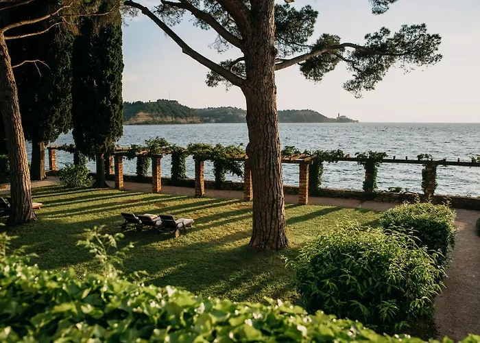 Tartini מלון סטרוניאן